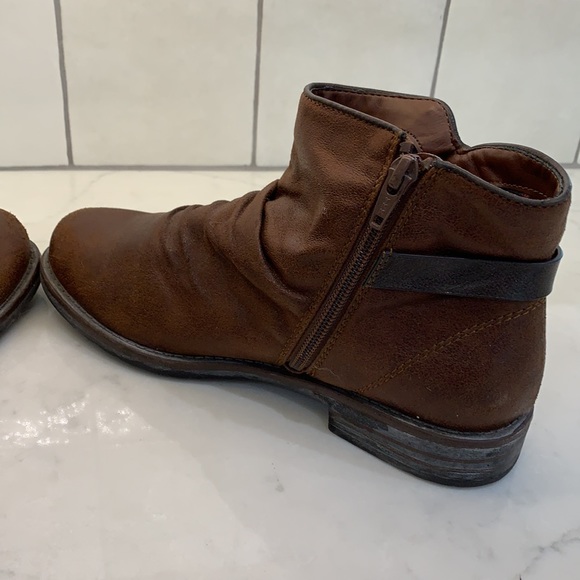 {Baretraps}Sz 7 Brush Brown Callahan Booties - Picture 4 of 10